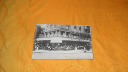 CARTE POSTALE PHOTO ANCIENNE NON CIRCULEE DATE ?../ PARIS ?...CAFE M. ZEYER TABAC...AU DESSUS CHIRURGIEN DENTISTE - Photos