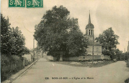 Bois Le Roi * Route Du Village * Vue Sur L'église Et La Mairie - Bois Le Roi