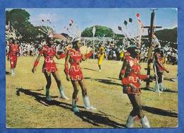 CPSM Escale à ANTIGUA Scènes De Carnaval Danseuses Type Majorettes - Voir Timbres - - Antigua En Barbuda