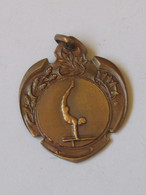 Médaille FSGT -Landenwedstr'jd Kunstturen Leuven - BELGIE - FRANKRIJK S.T.B 1954   **** EN ACHAT IMMEDIAT **** - Gymnastik