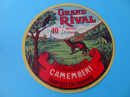 Etiquette Camembert Grand Rival Laiterie De Médillac Charente Corbeau Et Renard - Quesos