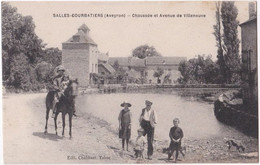 12. SALLES-COURBATIERS. Chaussée Et Avenue De Villeneuve (2) - Other Municipalities
