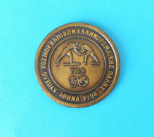 WRESTLING WORLD CUP 1988 - Athens (Greece) Official PARTICIPANT MEDAL * FILA Lutte Lotta Lucha Ringen Luta Medaille RRR - Bekleidung, Souvenirs Und Sonstige