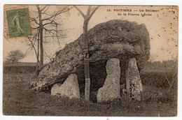 CPSM Monument Megalithique Druidique Dolmen De La Pierre Levée Poitiers éditeur LM  N°12 - Dolmen & Menhirs