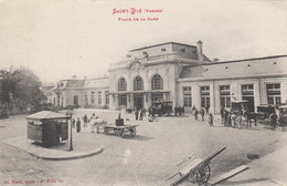 (190)  CPA  Saint Dié  Place De La Gare - Saint Die