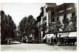 04 - MANOSQUE - Place Saunerie, Traction, Citroen - 1453 - Manosque