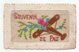 CARTE BRODEE DE 1940 - 64 - SOUVENIR DE PAU - AVION FRANCAIS - GUIRLANDE DE FLEURS - Pau