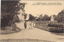 59    Mont  Cassel   -   Le Jardin Du Plateau  Et Monument Commemoratif  Des Trois Batailles - Cassel