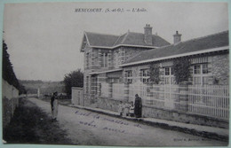 CPA 95 Menucourt Par Cergy - L'Asile - Vue D'ensemble Du Bâtiment Avec Animation   A Voir ! - Menucourt