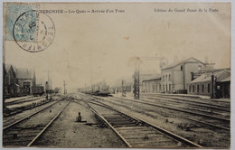 Cpa Tergnier, Aisne, Les Quais, Arrivée D'un Train, Cachet Date 1905, édition Grand Bazar De La Poste - Sonstige Gemeinden