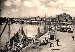 Concarneau * Vue D'ensemble Du Port * Bateaux De Pêche - Concarneau