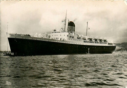 VILLE DE MARSEILLE * Carte Photo * Bateau Cargo Paquebot Commerce Marchande ? Compagnie Générale Transatlantique CGT - Comercio