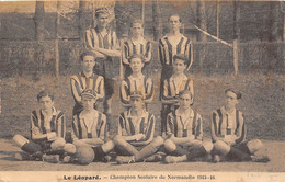 Thème:  Sport:   Football   Le Léopard Champion Scolaire Normandie  1915-1916     (voir Scan) - Voetbal