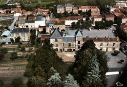 CPSM - COULONGES S/L'AUTIZE - La Place Du Château ... Vue Aérienne - Edition Combier - Coulonges-sur-l'Autize