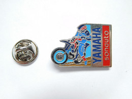 Beau Pin's Pins ,  Moto Yamaha Sonauto - Motos