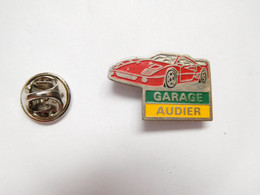 Beau Pin's Pins , Auto Ferrari , Garage Audier , Chartres , Eure Et Loir - Ferrari
