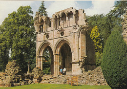 Postcard Dryburgh Abbey Roxburghshire My Ref B24917MD - Roxburghshire