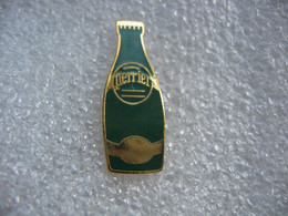 Pin's D'une Bouteille De PERRIER - Boissons