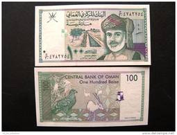 UNC Banknote From Oman 100 Baisa 31 1995 $4 In Catalogue, Sultan Animals Bird Eagle Oryx Irrigation System - Oman