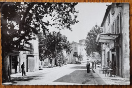 CPSM LA GARDE (83): Avenue Gabriel-Péri (belle Animation Devant Le Café) - La Garde