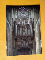 ORGUE EGLISE  CHARTRES VITRAUX - Chiese E Cattedrali