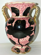 VASE CERAMIQUE VALLAURIS VINTAGE Décors NOIRS FOND ROSE ANSES TORSADEES DOREES Collection Déco Vitrine - Vallauris (FRA)