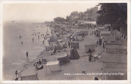 Delcampe - LARMOR  EN MORBIHAN  VUE GEENRALE DE LA GRANDE PLAGE   LES CABINES   VOIR VERSO CPA  CIRCULEE - Larmor-Plage