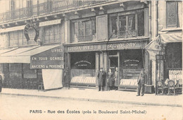 CPA 75 PARIS XIIe RUE DES ECOLES PRES LE BOULEVARD SAINT MICHEL - Paris (12)