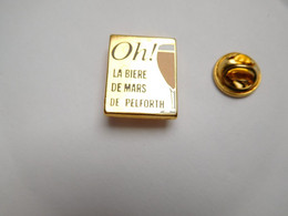 Delcampe - Beau Pin's En Zamac , Bière Beer , Pelforth , Bière De Mars - Bière