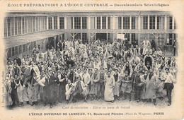 CPA 75 PARIS XVIIe L'ECOLE DUVIGNEAU DE LANNEAU Bd PEREIRE PLACE DE WAGRAM BACCALAUREATS SCIENTIFIQUES - Paris (17)