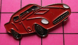 719 Pin's Pins / Beau Et Rare / THEME : AUTOMOBILES / PETITE FERRARI ROUGE ANNEES 50/60 - Ferrari