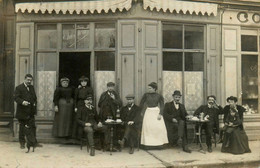 St Nazaire * Carte Photo * Café CHRISTIEN Ou CHRISTIAN , De La Place Marceau Et Coiffeur * Photographe E. Doré - Saint Nazaire