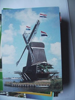 Nederland Holland Pays Bas Zaanse Schans Molen Met Vlaggen - Zaanstreek