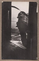 CPSM PHOTO PARACHUTISME - SUPERBE PLAN En CP Photographique D'un Parachutiste Sautant Dans Le Vide De L'avion - Paracaidismo