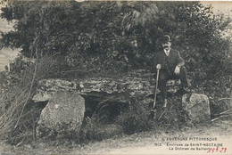 Dolmen De Saillant Environs De St Nectaire - Dolmen & Menhirs