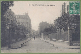 CPA Vue Rare  - VAL DE MARNE - SAINT MANDÉ - RUE GRANVILLE - Petite Animation - ELD / 65 - Saint Mande