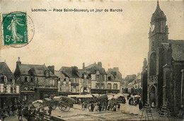 Delcampe - Locminé * La Place St Sauveur * Un Jour De Marché * Foire Marchands * Pharmacie * Café De L'univers - Locmine