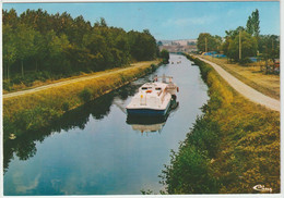 Delcampe - Péniche à Vincelles (89 - Yonne) Le Canal Du Nivernais - Hausboote