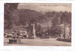 Delcampe - CPA :  14 X 9  -  SIXT  -  La  Place  Et  Le  Grenairon - Sixt-Fer-à-Cheval