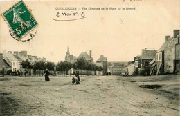 Guerlesquin * Vue Générale De La Place De La Liberté - Guerlesquin