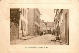 Landivisiau * La Rue Du Mur * Commerce Magasin - Landivisiau