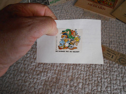 Ancien Autocollant Astérix Et Obélix : 1975 Code De La Route Ne Dormez Pas Au Volant : Chef Abraracourcix - Stickers