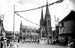 La Délivrande * La Fête Anniversaire Du Couronnement De La Basilique * Fête Réligieuse * Café Des Sports - La Delivrande