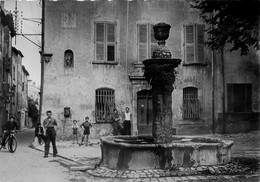 Brignoles * La Place Jean Raynaud * La Fontaine - Brignoles