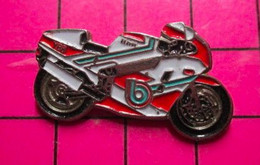 717 Pin's Pins / Beau Et Rare / THEME : MOTOS / MOTO SPORTIVE BURAGO VERT BLANC ROUGE C'est Du Rtital Quoi ! - Motos