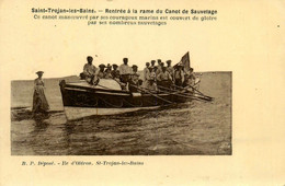 St Trojan Les Bains * Ile D'oléron * Rentrée à La Rame Du Canot De Sauvetage * Sauveteurs Life Guards Bateau - Ile D'Oléron