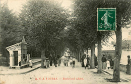 Fouras * Le Kiosque De Cartes Postales Anciennes Et Journaux , Boulevard Allard - Fouras-les-Bains