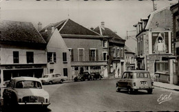 91-BALLANCOURT....PLACE DE LA LIBERTE....CPSM PETIT FORMAT ANIMEE - Ballancourt Sur Essonne