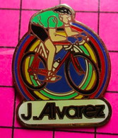 817 Pin's Pins / Beau Et Rare / THEME : SPORTS / CYCLISME CHAMPION DU MONDE J ALVAREZ - Cyclisme