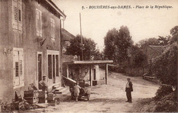CPA - Bouxières Aux Dames (54) - Place De La République - Port Gratuit - Altri Comuni